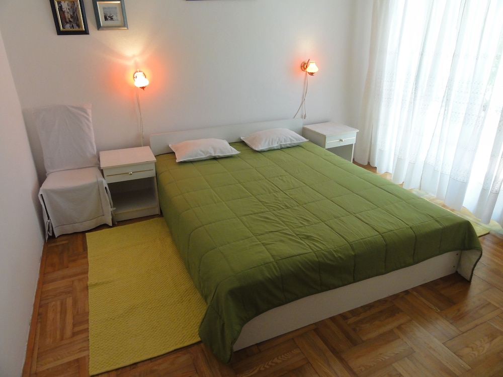 Cozy apartment Buterer view 3