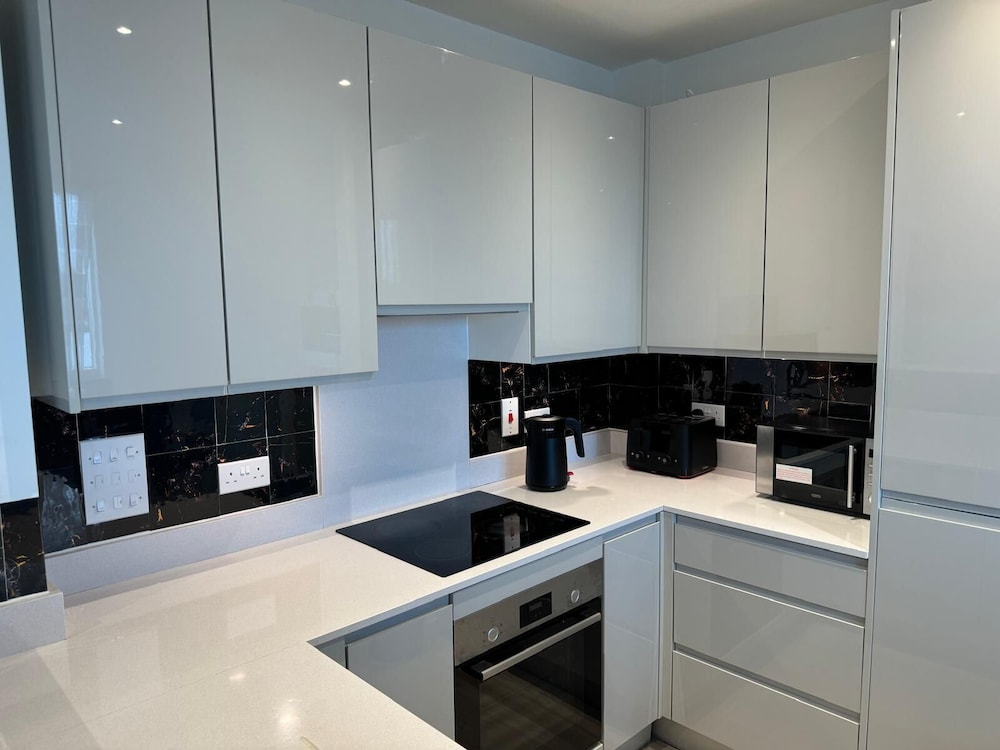 London City Chic Apartment With 3 Bedrooms