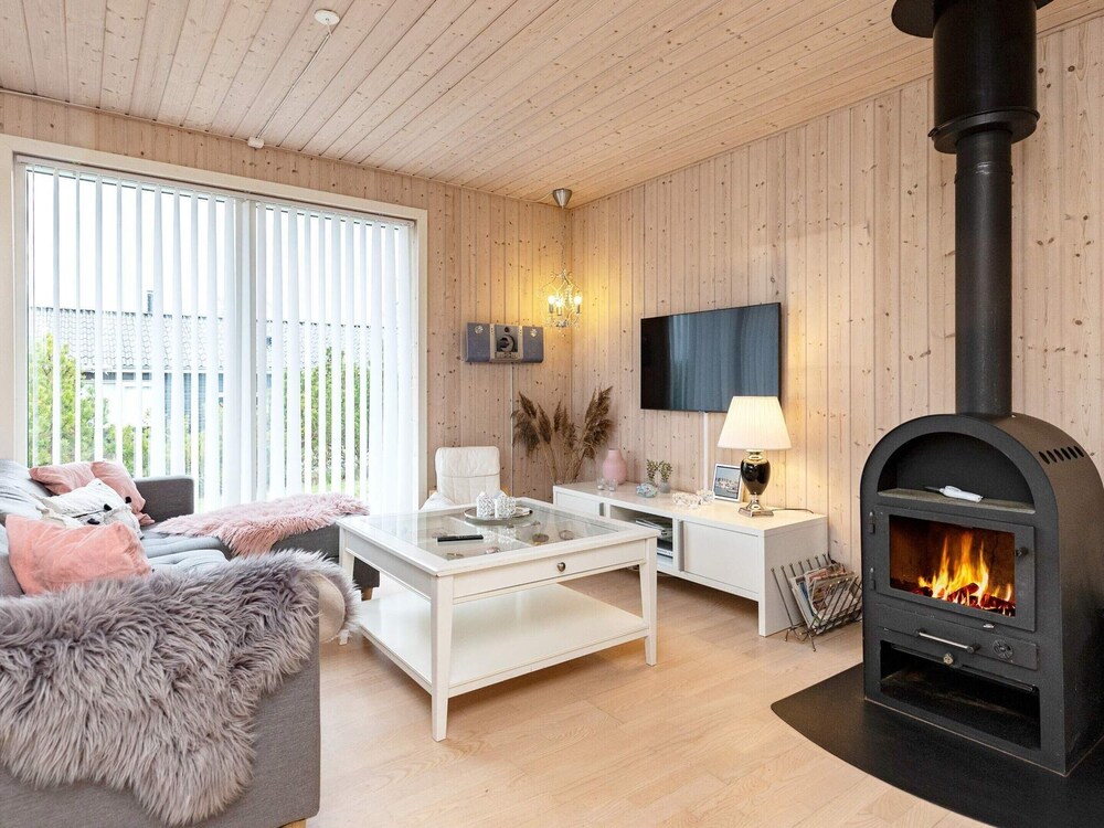 9 Person Holiday Home in Humble view 4