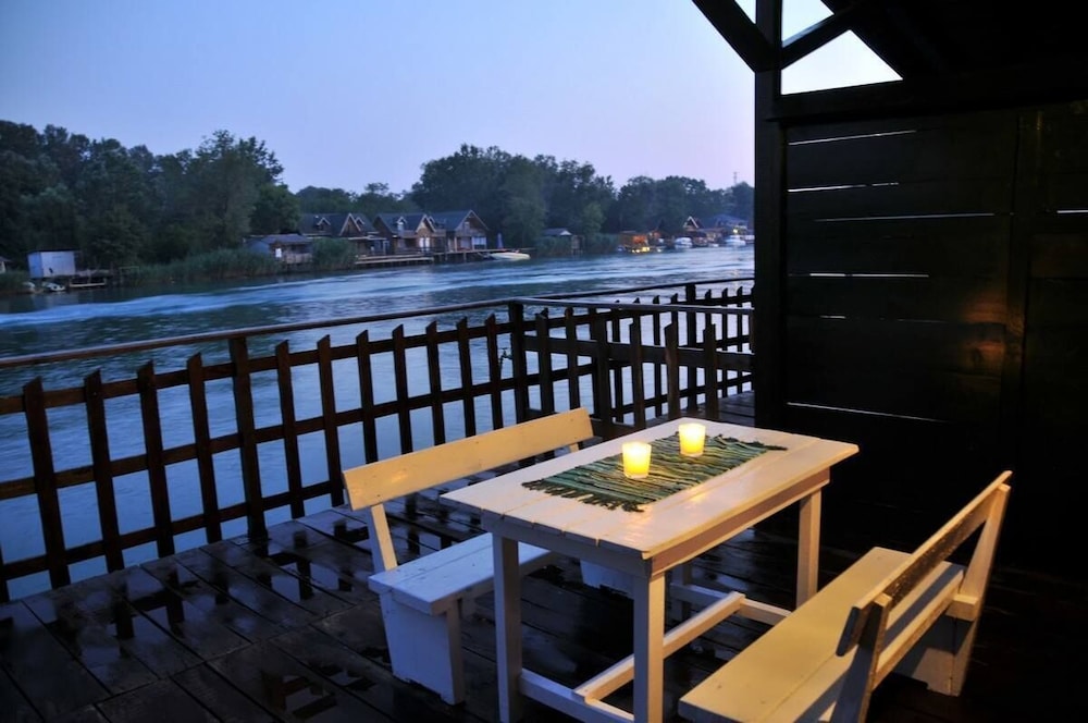 Caushi Studio Ada Bojana view 4