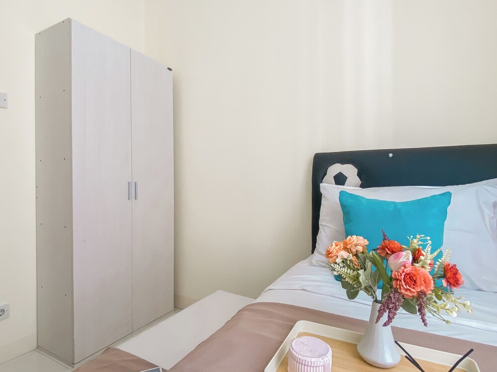 Homey And Modern 2Br At Marina Ancol Apartment