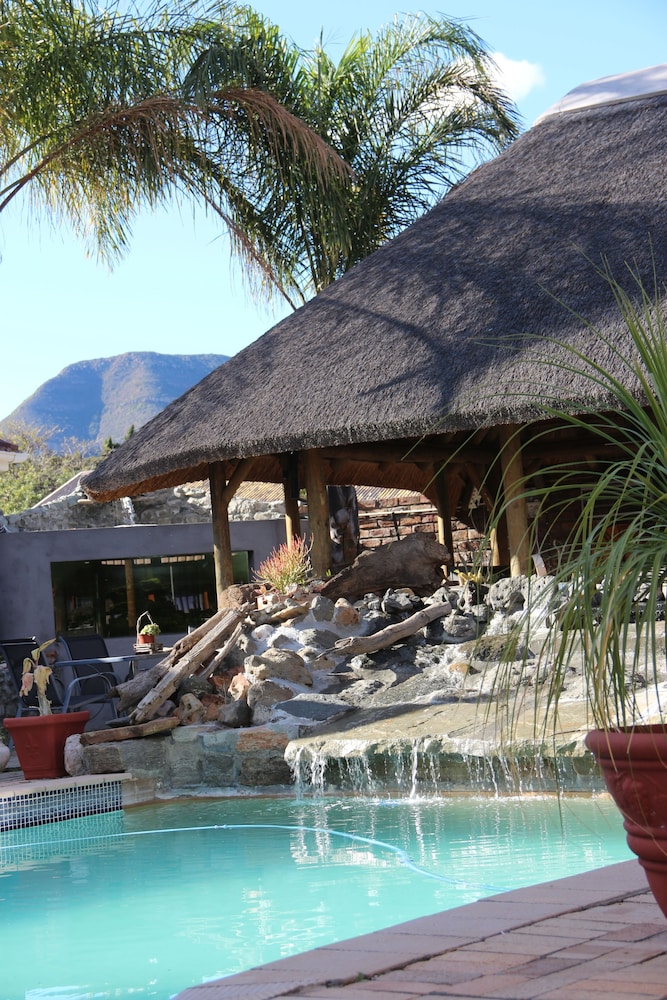 Aan Die Oewer Guest House