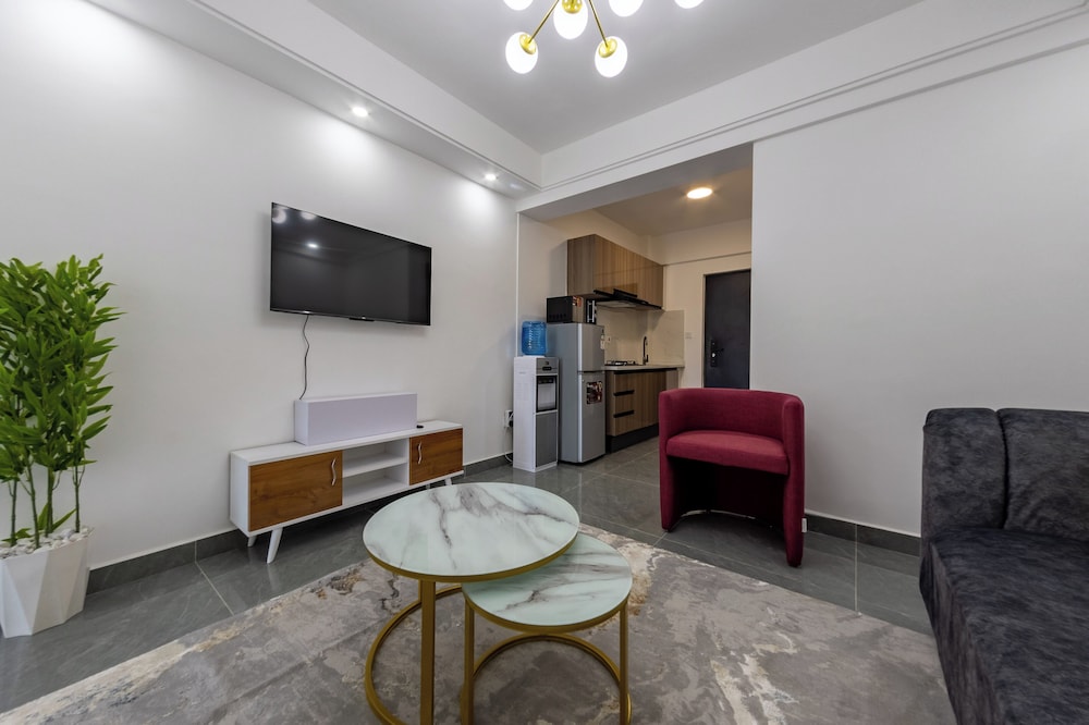 Erica Suites - Riverside 1BR Apartments