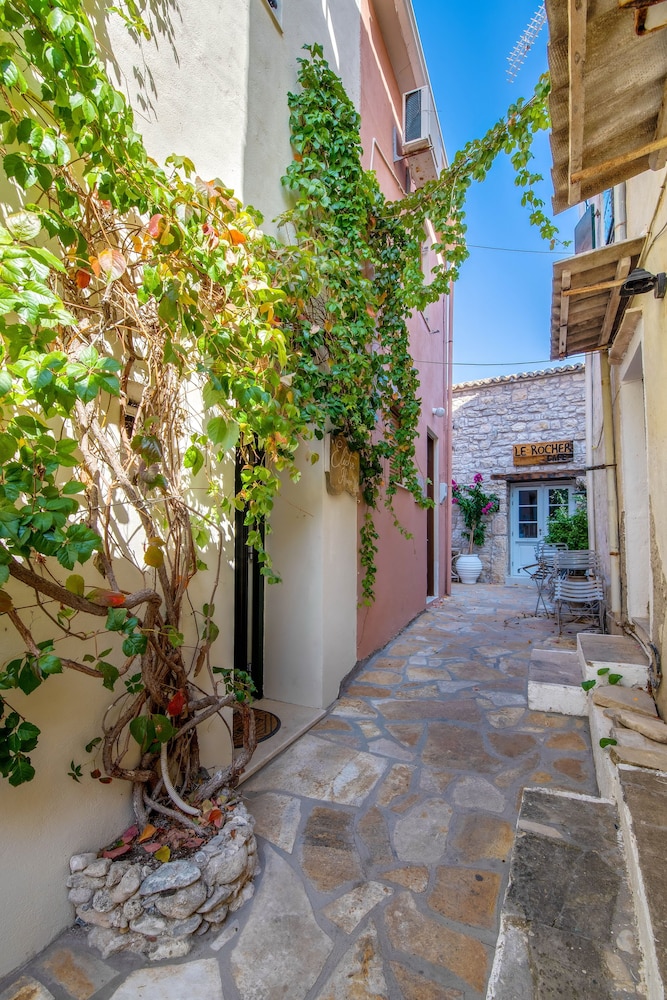 Loggos Panoramic Views Electra By Konnect photo 3