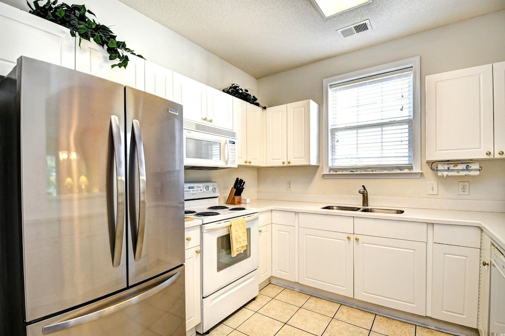 River Crossing 231 3 Bedroom Condo