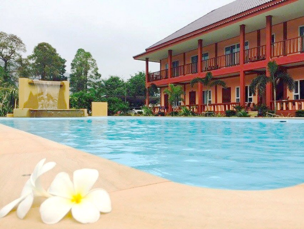 Peaceful Resort Koh Lanta