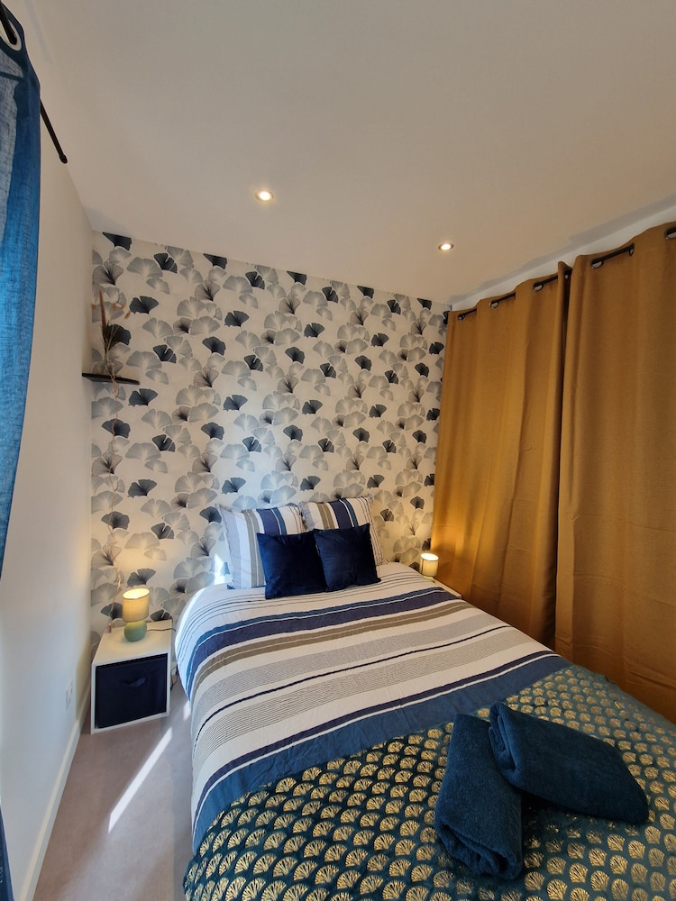 Chic & Central - Your Retreat in Le Mans