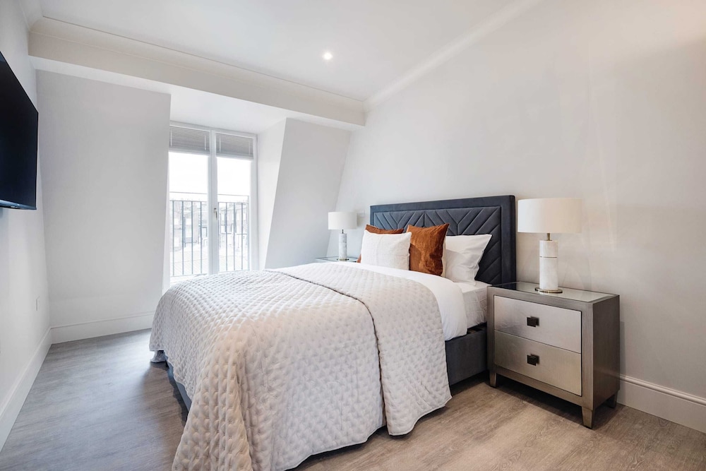 Marble Arch Suite 9-hosted by Sweetstay