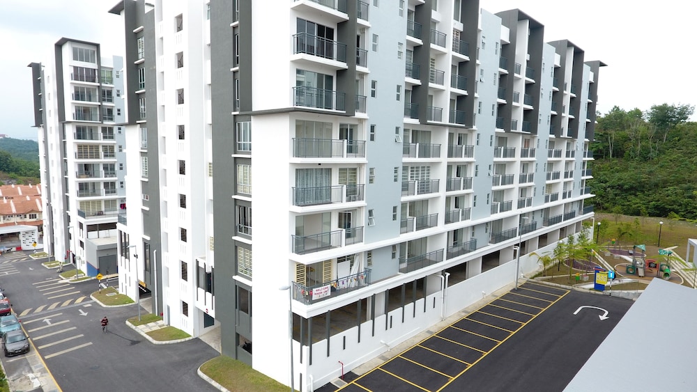 Homestay Casa Mewah at Hijauan Heights photo 1