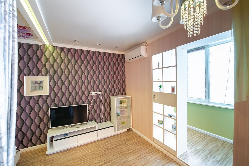 One Room Apartment on Leonova St. 66