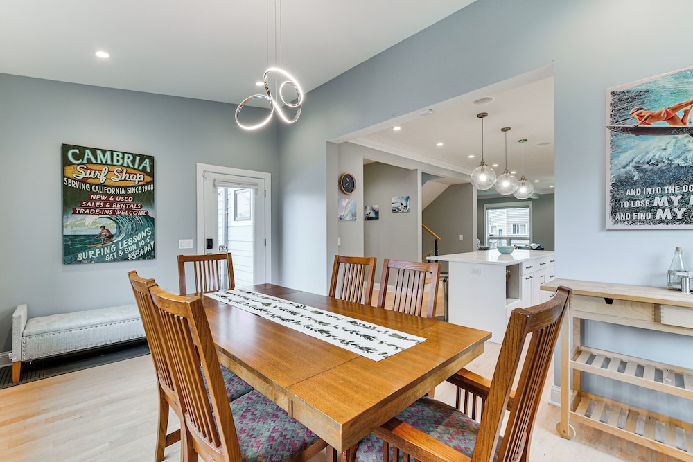 Game Room, Deck & Yard: Chicago Home