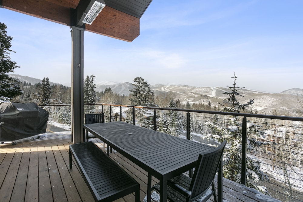 50 - Six Bedroom with Spa Stag Lodge 6 Condo