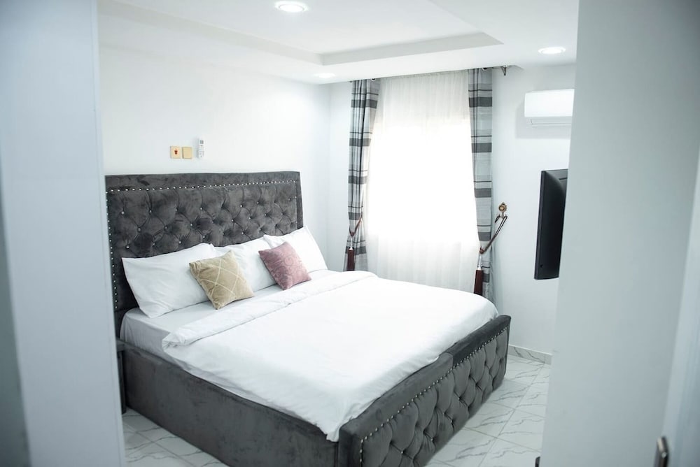 Luxury 3 Bedroom Apartment With Wifi view 2