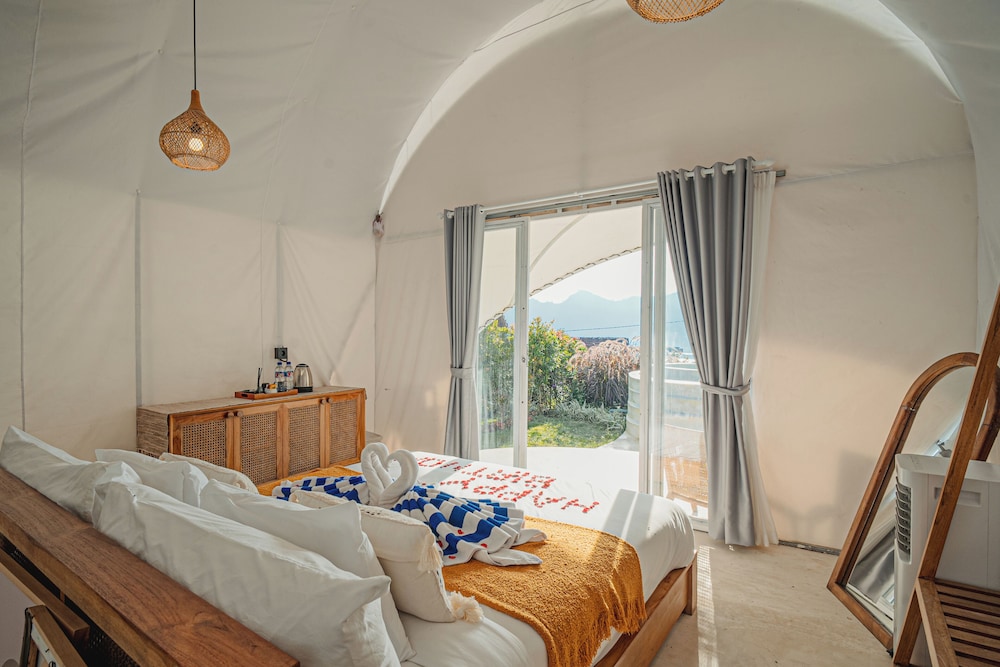 Onion Hill Glamping