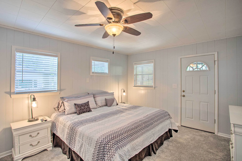 Marshall Vacations - Cozy Cottage on Lake O The Pines w/ Lake Views! - Property Image 4