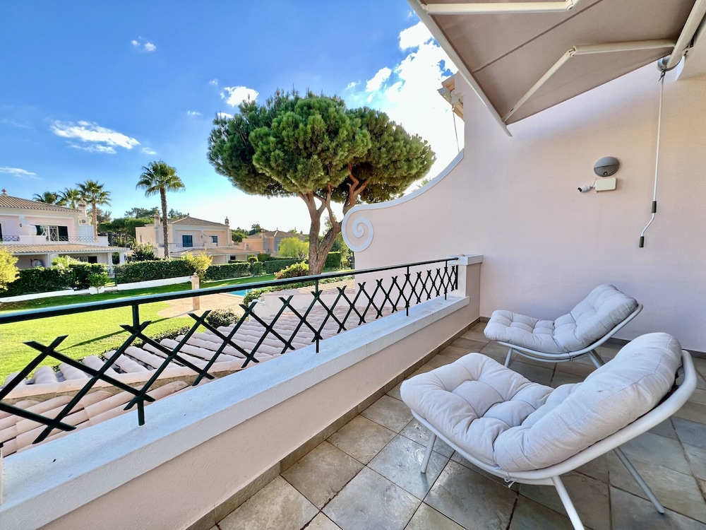 Vilamoura Deluxe Villa by Homing