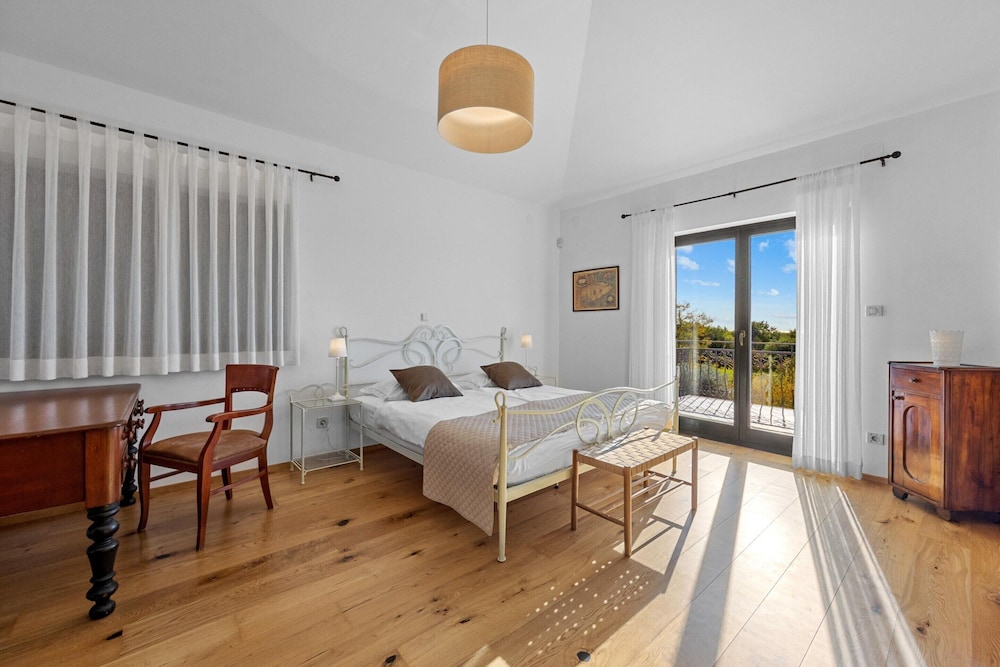 Idyllic Istrian Escape With Pool