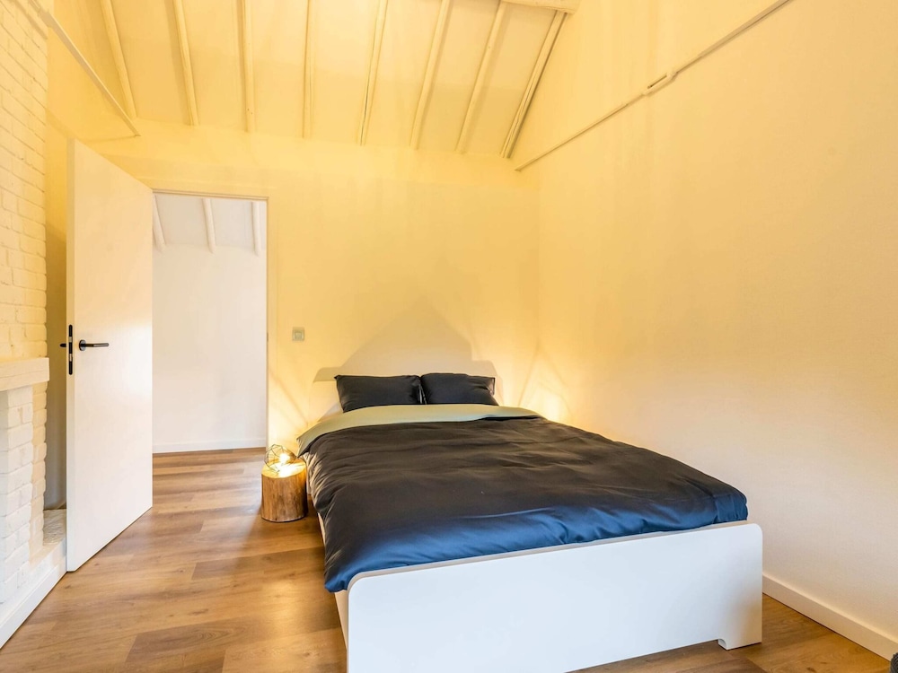 Lush Holiday Home in Vlaanderen With Private Pool