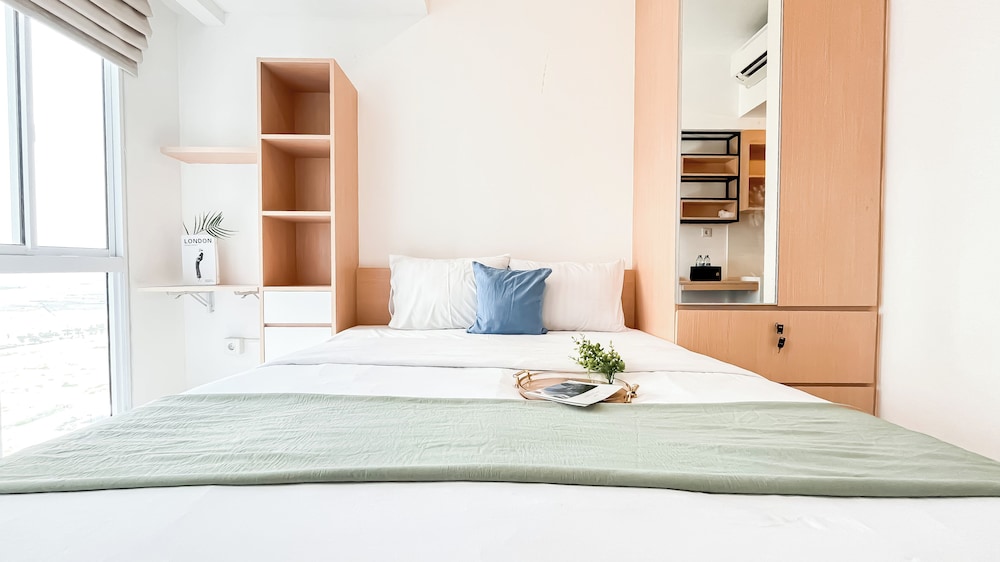 Fully Furnished Studio Room at Tokyo Riverside PIK 2 Apartment