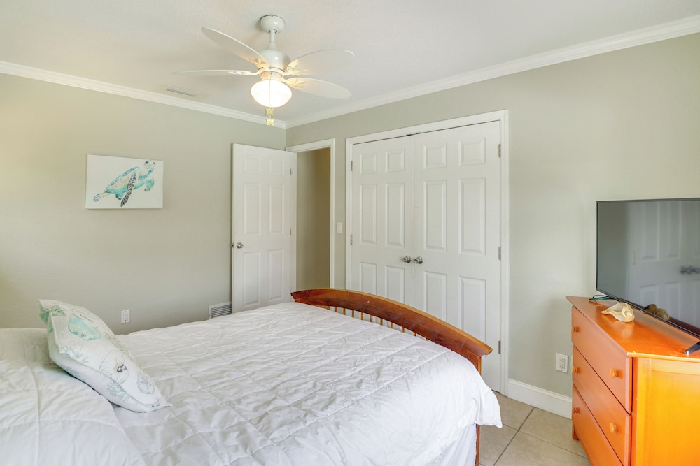 Swim, Fish & Walk to Shore: Ormond Beach Home!