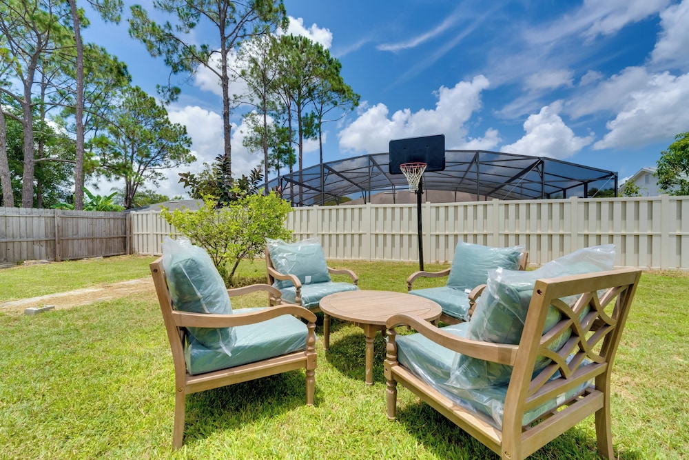 Fenced Yard & Game Room: Family Home in Kissimmee!
