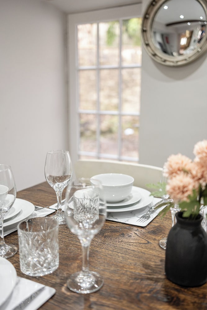 Eilmers Cottage Lovely 4BD in Malmesbury