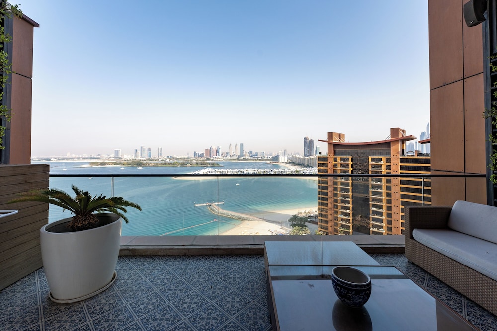 Tiara Residences - Mint Stay