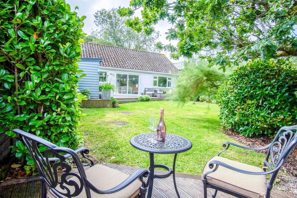 Marshmallow - 2 Bedroom Cottage - Oxwich