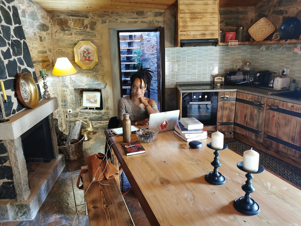 400 Year old 3-bedroom Farmhouse Central Portugal view 5