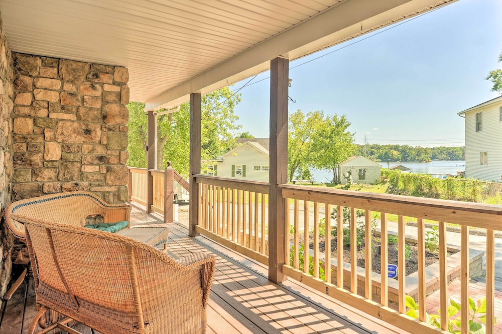 Sunny Glen Burnie Home - On-site Water Access - Property Image 1