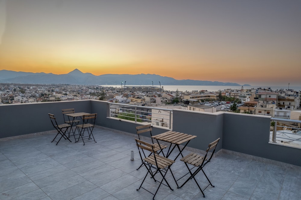 Heraklion 2Bd Oasis w Relaxing Patio view 2
