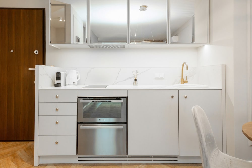 Mennica Residence Apartments by Renters