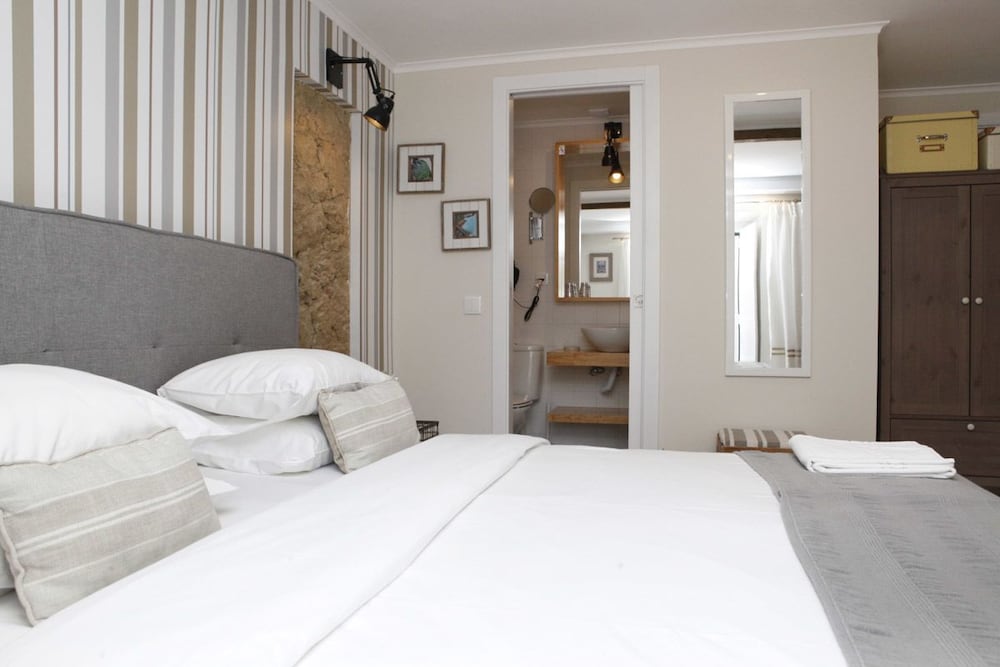 Flores Guest House