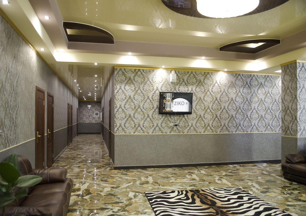 Lobby & Reception