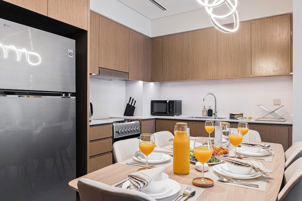 Grande Suites by Hostiva - Sea View