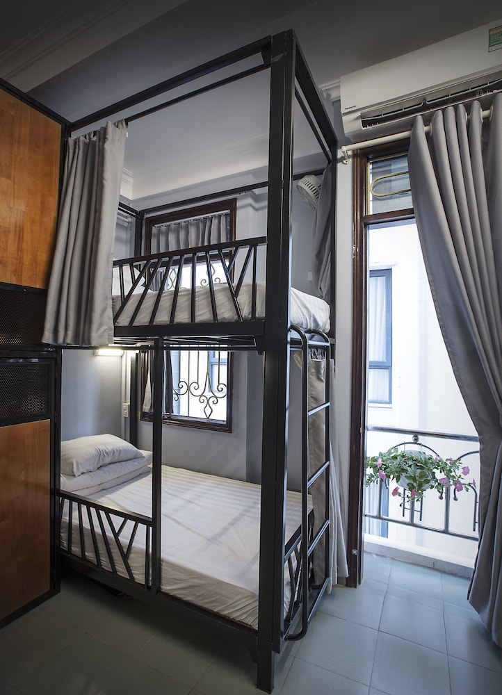The Chi Novel Hostel