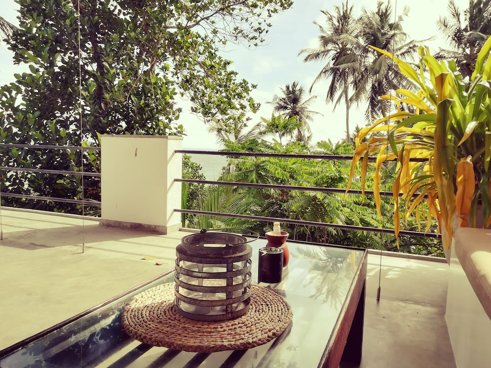 Lara's Place Unawatuna