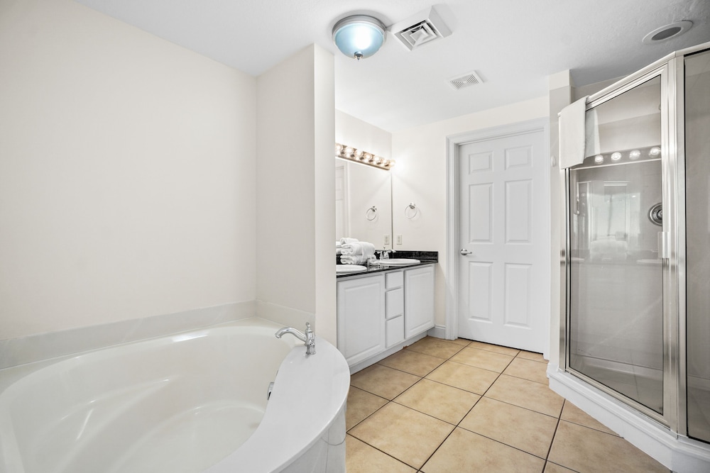 Calypso Beach Resort by Panhandle Getaways