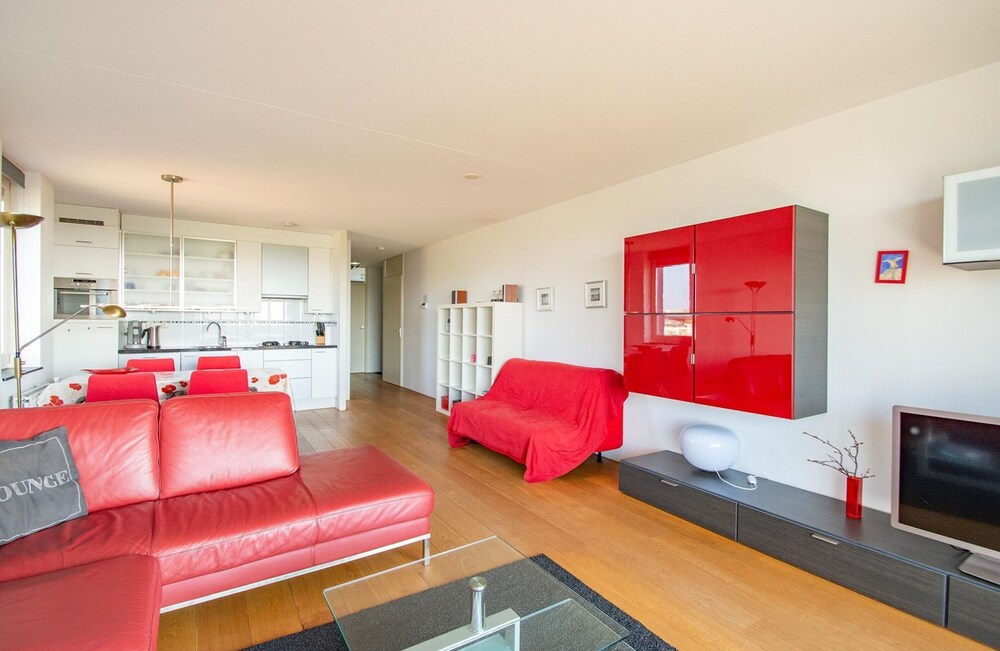 Cozy Apartment With Balcony