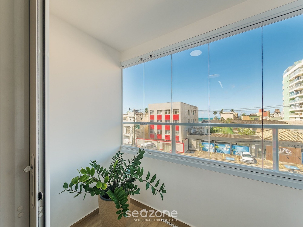 Condo. w/ Pool and Gym 70 m From the Beach - SMA
