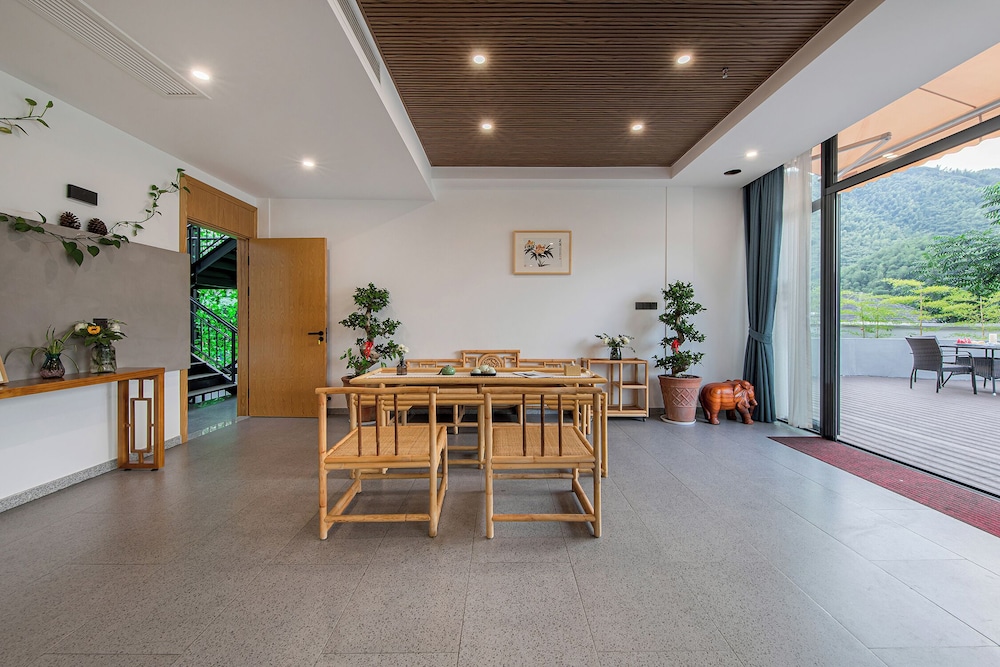 Chuxiu Hot Spring Boutique Homestay