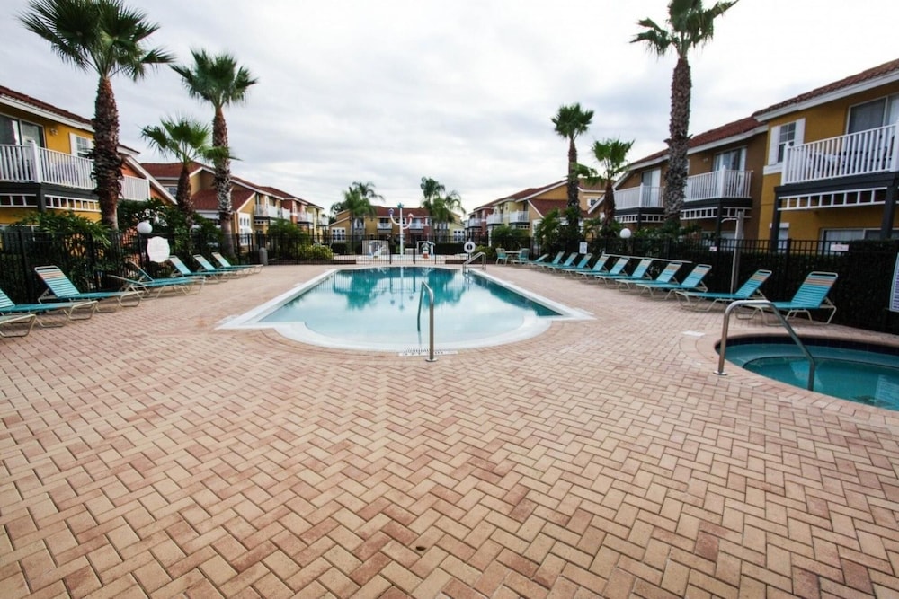 952 Lake Berkley - Image 5