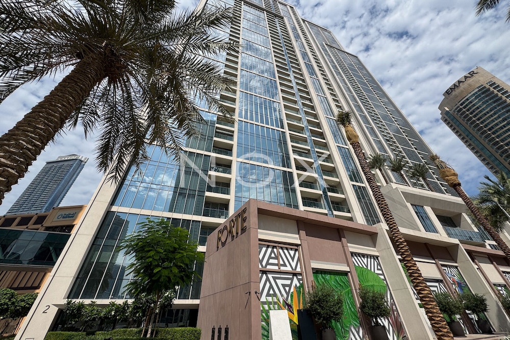 Stylish 2 Beds in Forte Tower I Downtown