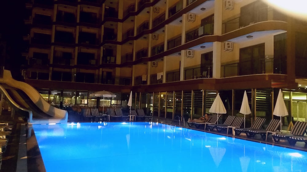 Grand Bayar Beach Hotel - All Inclusive