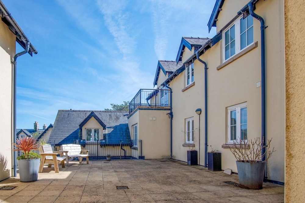 29 Rhodewood House - 2 Bedroom - Saundersfoot