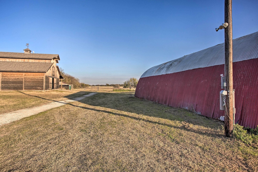 Gainesville Vacations - Charming Gainesville Retreat: Barn, Horses Welcome - Property Image 41