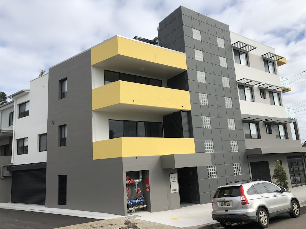 Hotel Nouveau on Young - Image 1