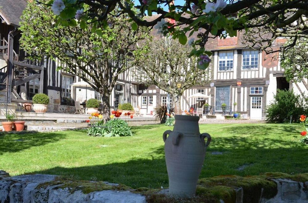 Le Manoir de l'Engagiste view 4