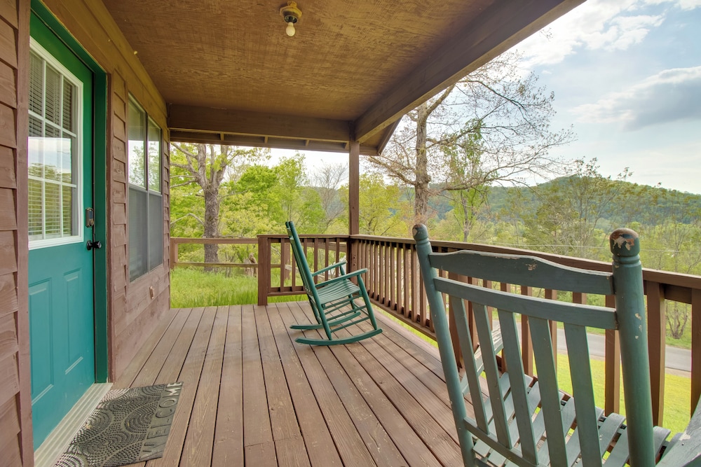 Mtn-view Porch: Arkansas Cabin Near White River