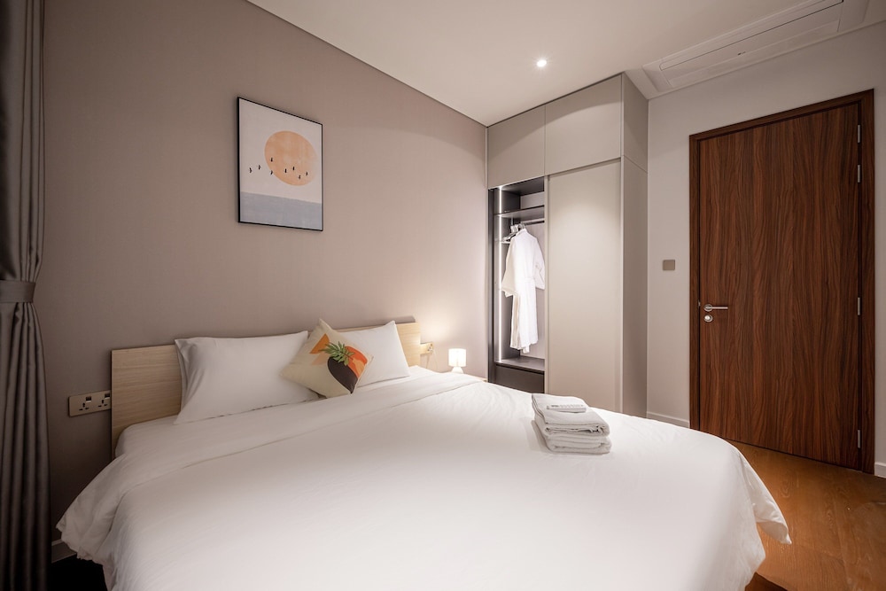 DongDong Apartment The Metropole